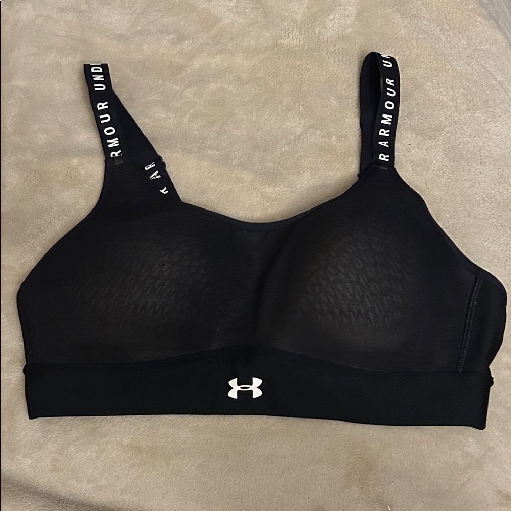 Under Armour Women's UA black sports bra - Medium